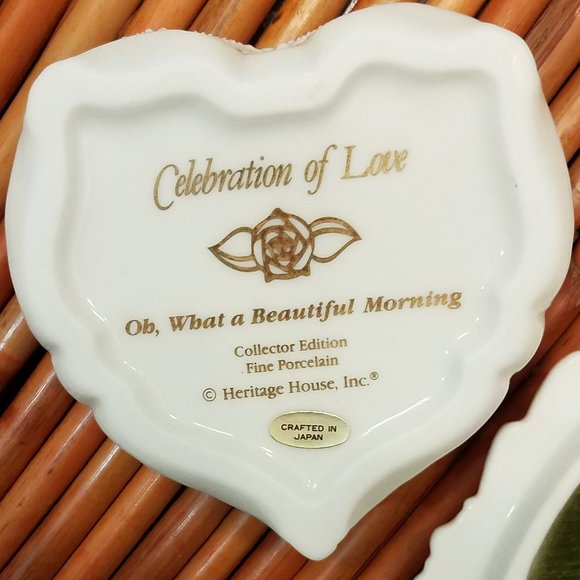 Vintage Porcelain Heart Music Box - Picture 6 of 6